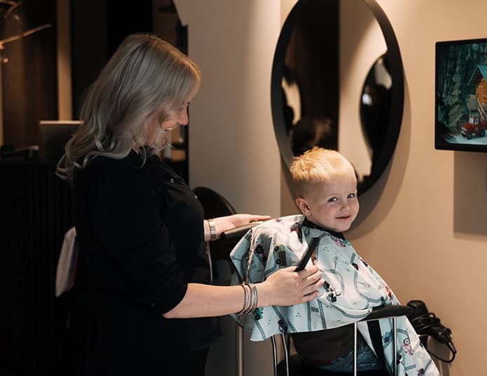 kinderen-behandeling-hip-hair-by-sem-kapsalon-in-geldermalsen